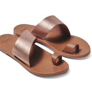 Beek Finch Toe Ring Sandal in Rose Gold/Tan